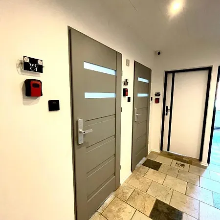 Happy Living Хостел