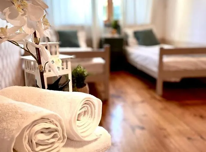 Happy Living بيت شباب فروتسواف