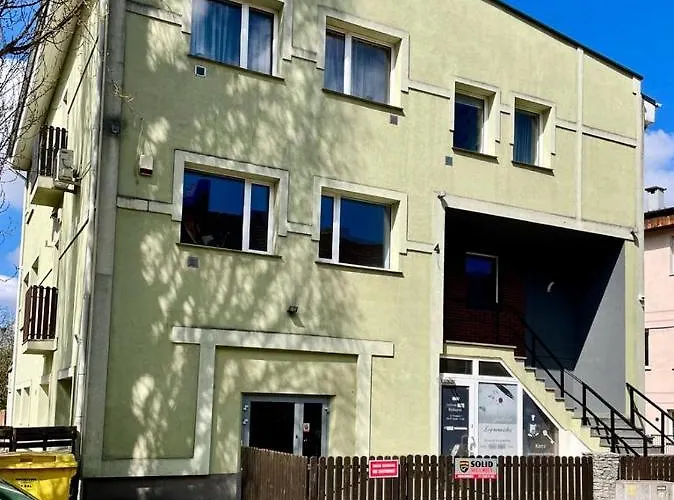 Happy Living بيت شباب *