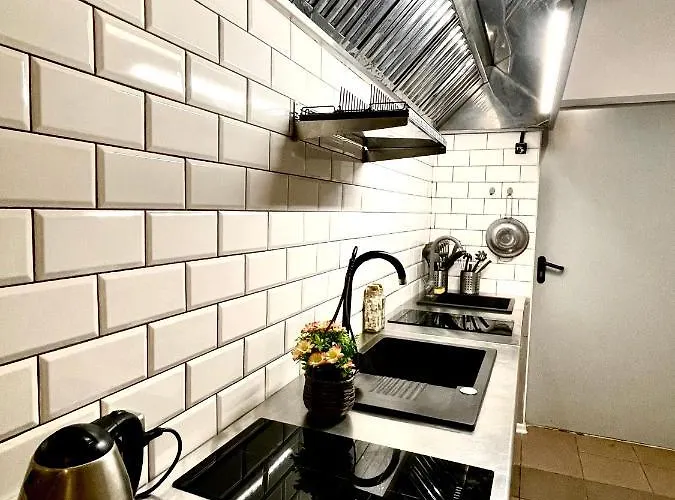 Happy Living 호스텔 *