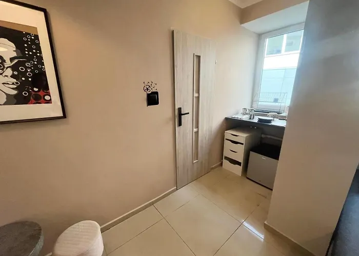 Happy Living 호스텔 *