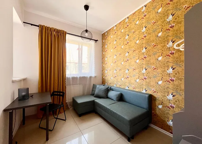 Happy Living Хостел